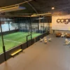 Innendørs cageballbinge i støysvak og solid konstruksjon. Valgfri farge og størrelse