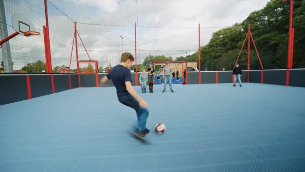 Ballbinge for cageball i valgfri farge og størrelse. Støysvak og svært solid konstruksjon!