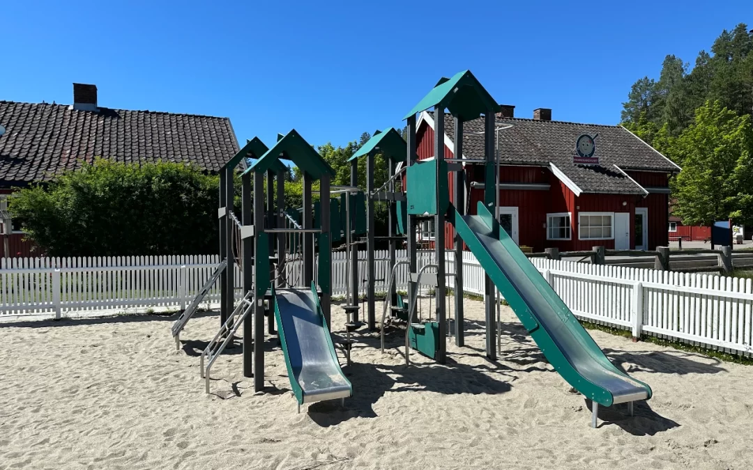 Hadeland Glassverk: Lekeplass