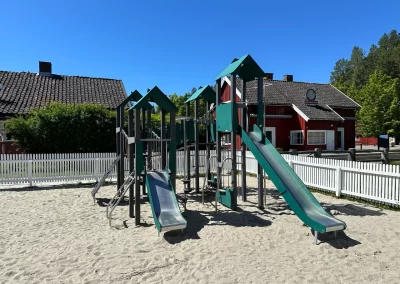 Hadeland Glassverk: Lekeplass