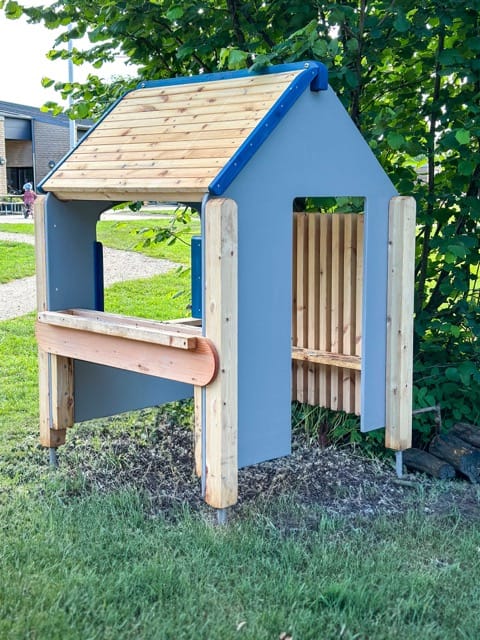 Lekehus Lena - Lekehus i naturlige materialer - Moovment